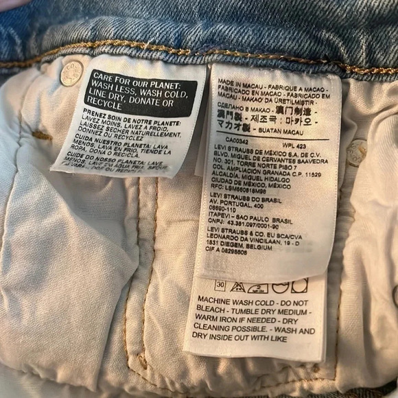 Levis Light Wash W29 L28 Womens Denim Jeans Cutoff Frayed Hem Blue Solid Pattern - Picture 8 of 10